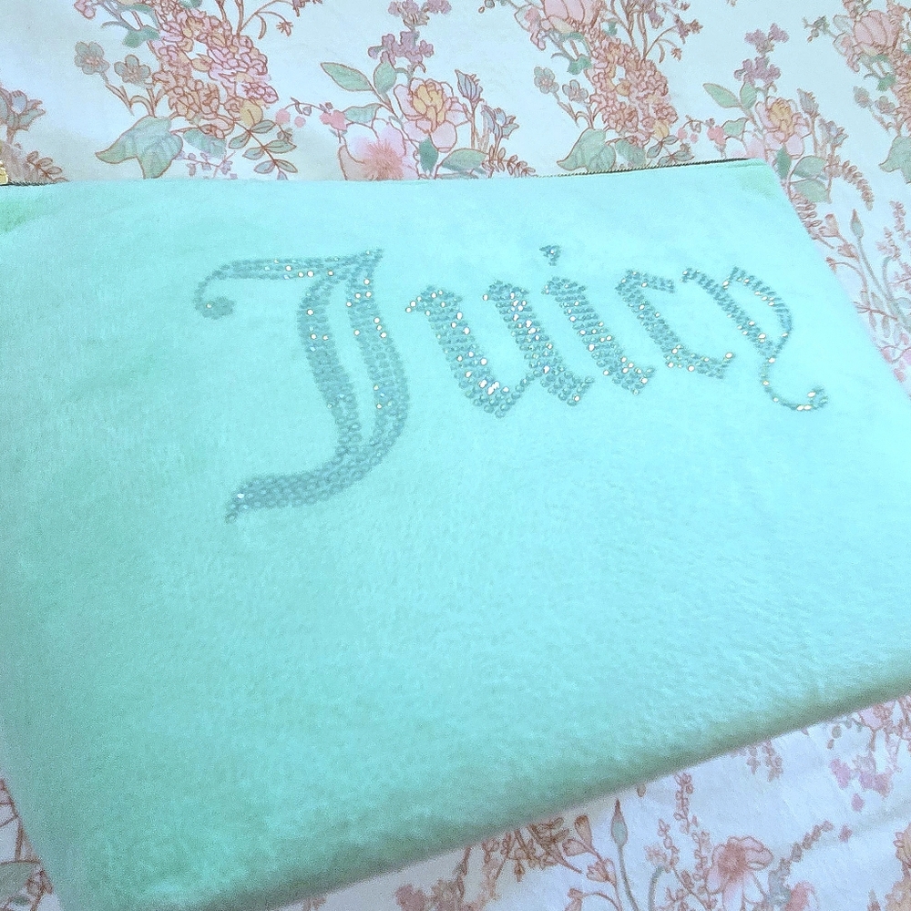 Juicy🍊 Couture Travel✈️ Cosmetic Bag👝 - NWT - Picture 3 of 16